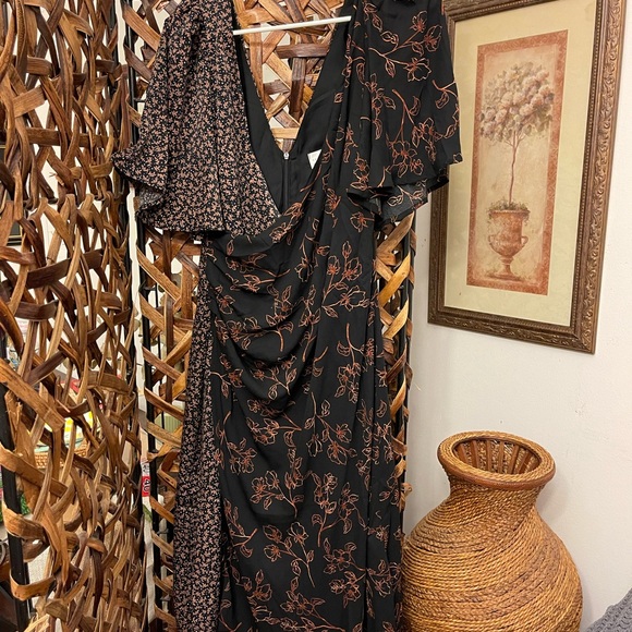 Faux wrap, two print flutter sleeve midi dress - Picture 9 of 9
